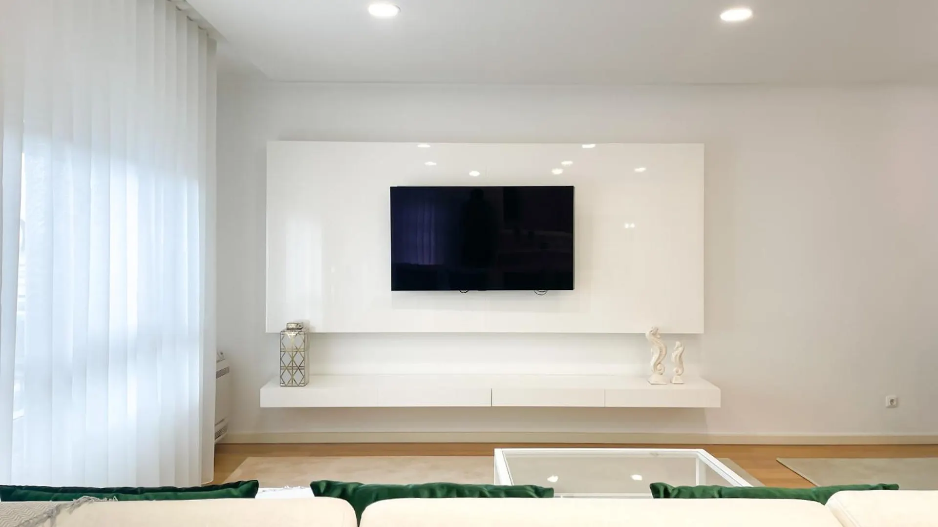 Prestige Lisbon Entire 3 Bedroom Luxury Apartment
