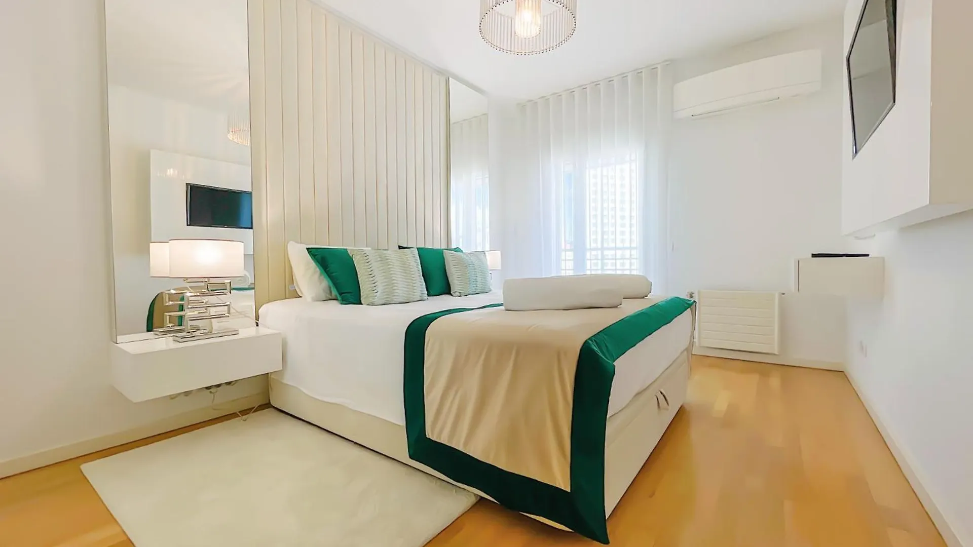 Prestige Lisbon Entire 3 Bedroom Luxury Apartment