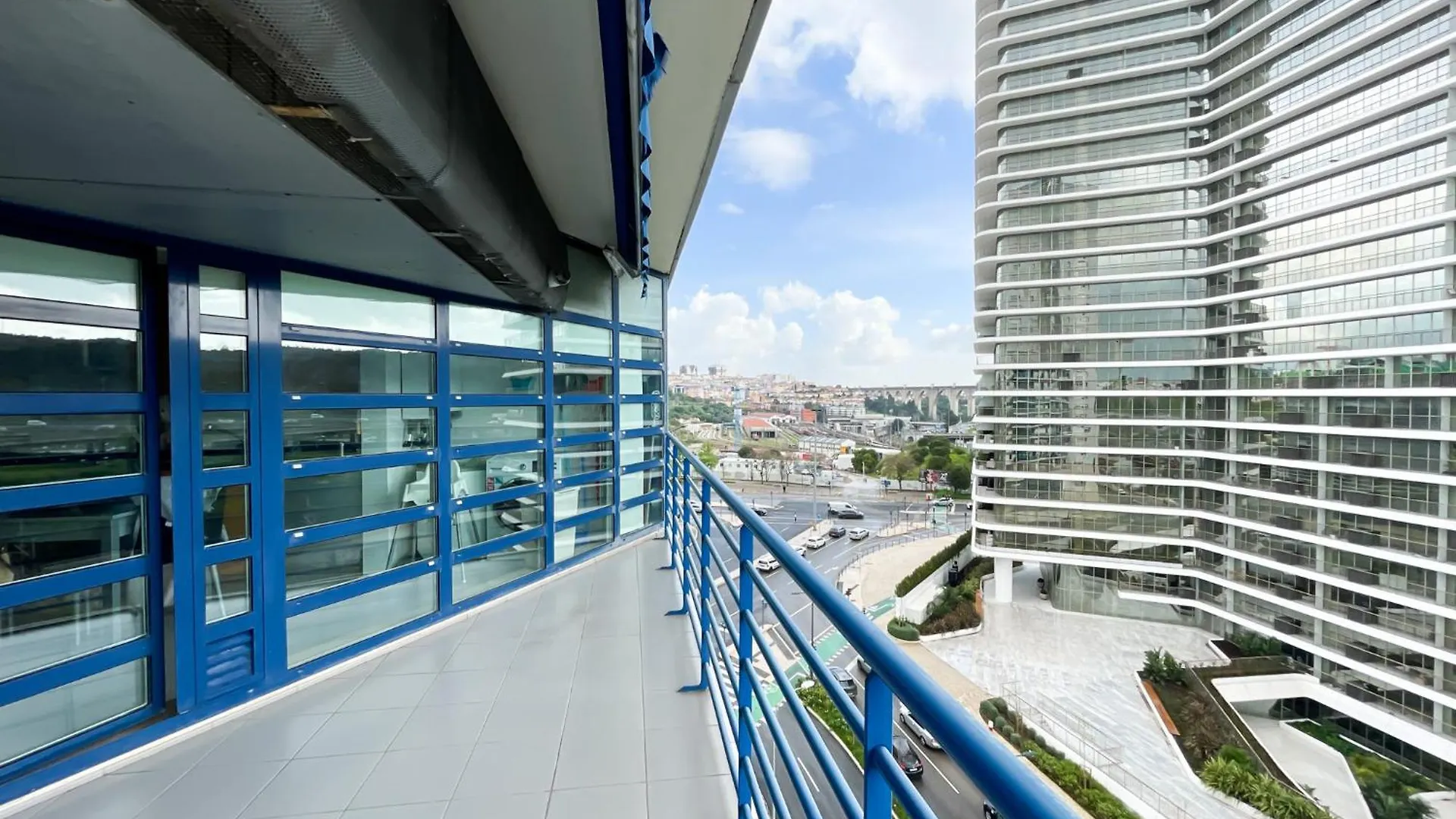 Prestige Lisbon Entire 3 Bedroom Luxury Apartment