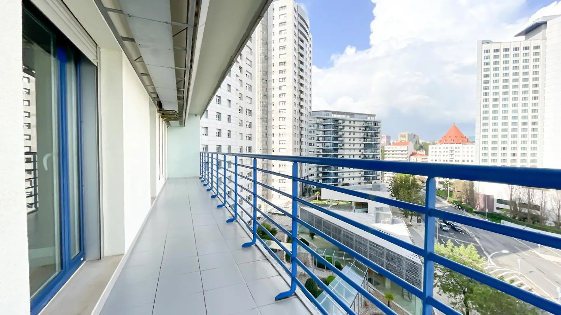 Prestige Lisbon Entire 3 Bedroom Luxury Apartment 0*,  Portekiz